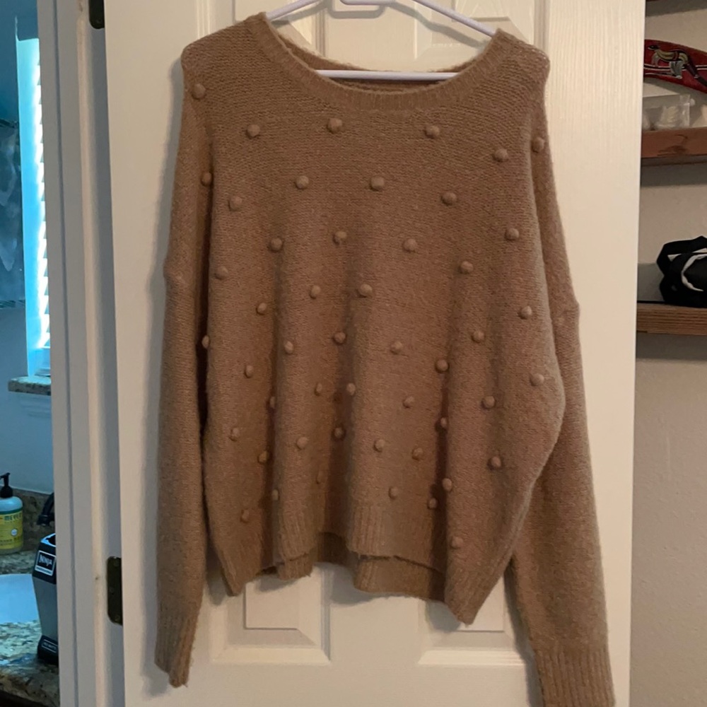 Camel dotted sweater